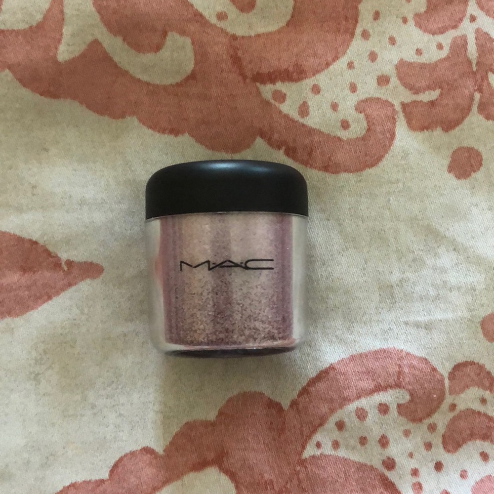 MAC pigment